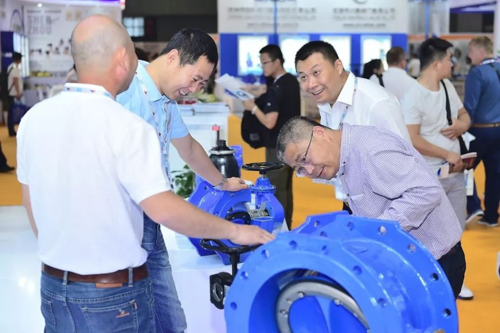 總理帶頭喝“下水道水”，新加坡為何被逼至如此？-