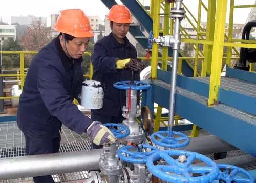 工廠的工人告訴你，應(yīng)該怎么安裝閥門（1）-